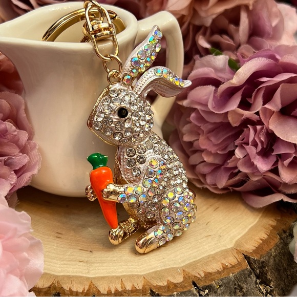 Silver Crystal Bunny Rabbit with Carrot Keychain Charm - Picture 2 of 16